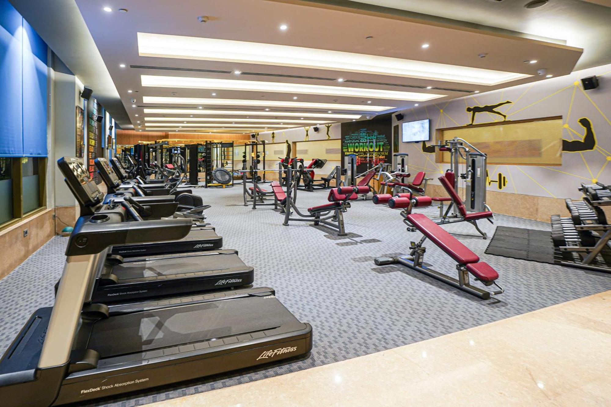 ラディソン ブル ホテル アムリトサル エクステリア 写真 The gym at the hotel
